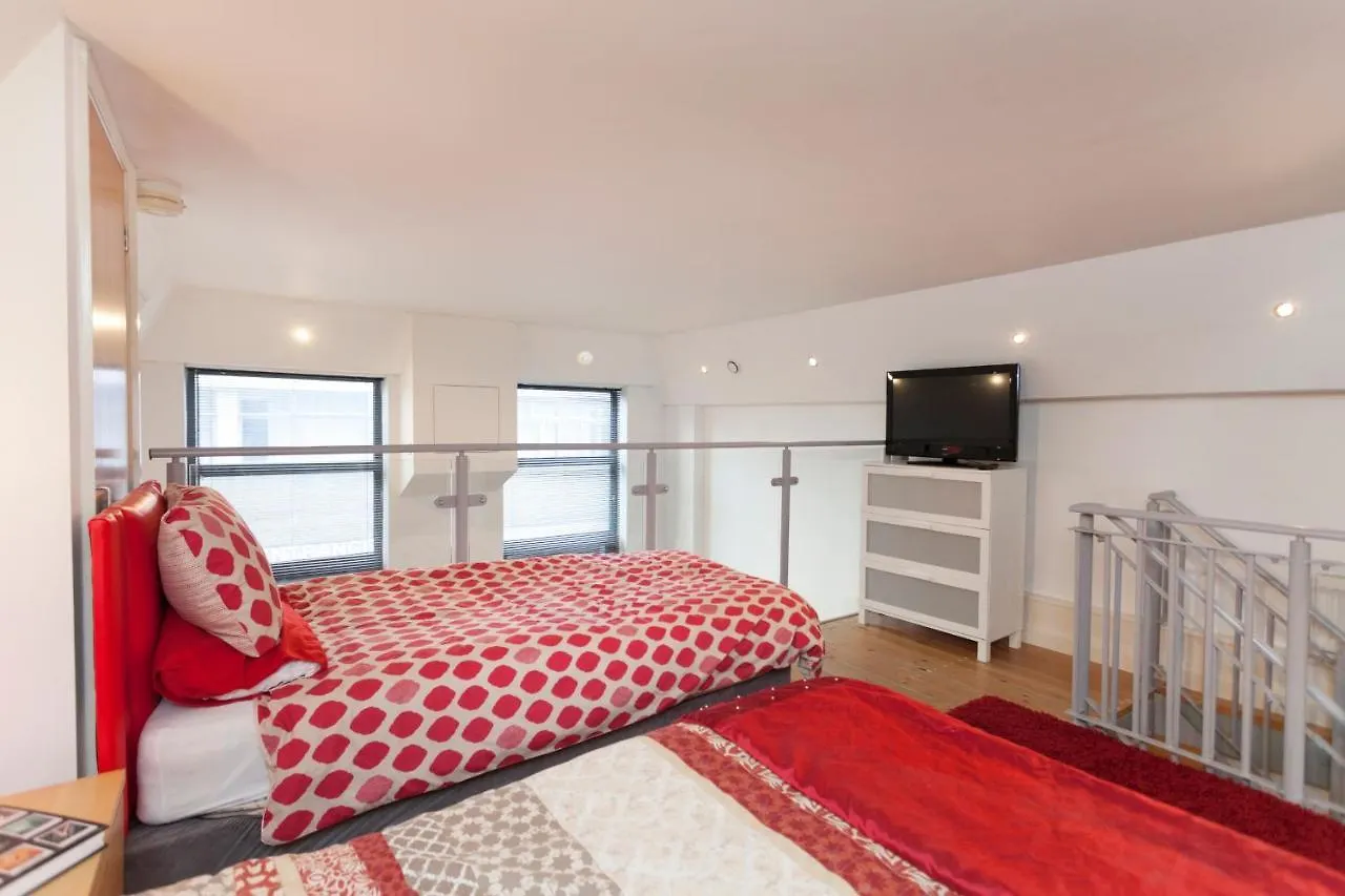 Apartment Victoria Centre Apartments: Central Shopping Hub with 24/7 Access Nottingham